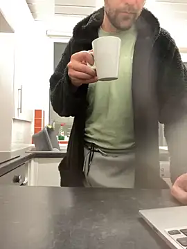 bigguy101 online show from February 13, 2025, 6:52 am