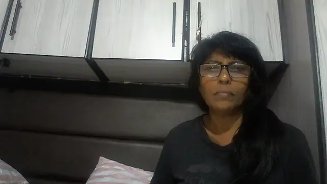 Snapshot of MsAttitude chatting on November 16, 2025, 11:27 am MsAttitude online show from November 16, 2025, 11:27 am