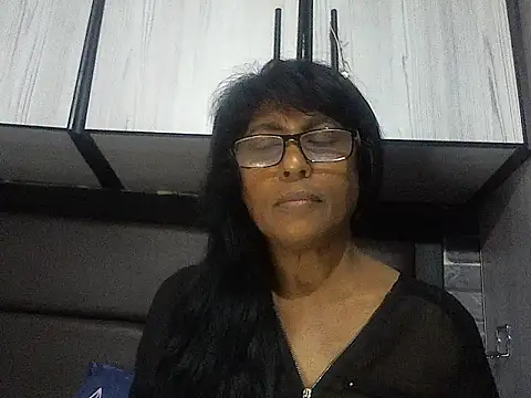 Snapshot of MsAttitude chatting on November 17, 2025, 6:08 am MsAttitude online show from November 17, 2025, 6:08 am