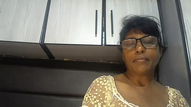 MsAttitude online show from December 19, 2025, 6:53 am