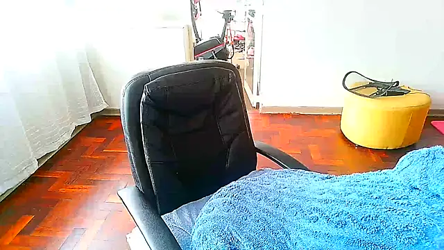 Snapshot of Charlie-Crawford chatting on February 20, 2025, 10:59 am Charlie-Crawford online show from February 20, 2025, 10:59 am