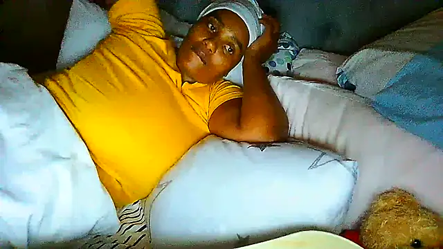 Snapshot of Charlie-Crawford chatting on March 22, 2025, 8:04 pm Charlie-Crawford online show from March 22, 2025, 8:04 pm