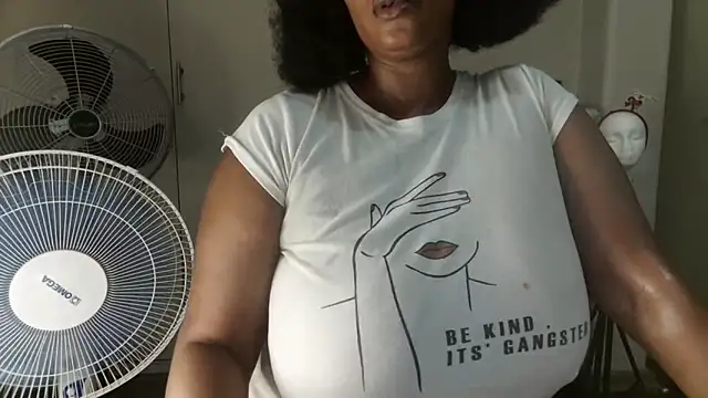 Snapshot of Charlie-Crawford chatting on March 1, 2026, 8:44 pm Charlie-Crawford online show from March 1, 2026, 8:44 pm