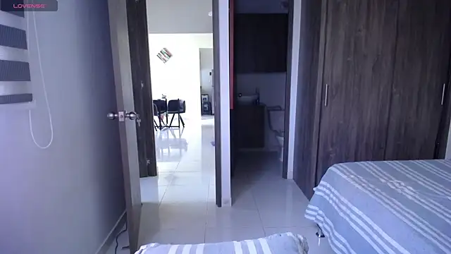 amyharlow 1 online show from April 1, 2026, 1:41 pm