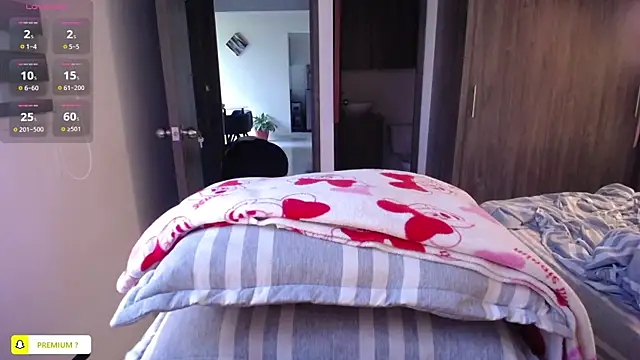 amyharlow 1 online show from April 22, 2026, 11:56 am