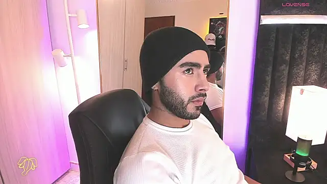 ItsMeEros online show from March 26, 2026, 10:15 pm