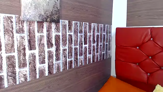 dirtydolltsx online show from February 5, 2026, 10:09 am