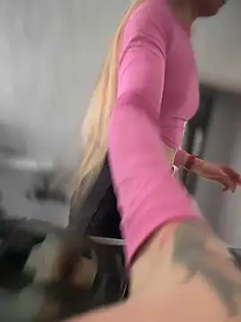 Snapshot of pinkstar_ chatting on February 17, 2025, 6:09 am pinkstar online show from February 17, 2025, 6:09 am