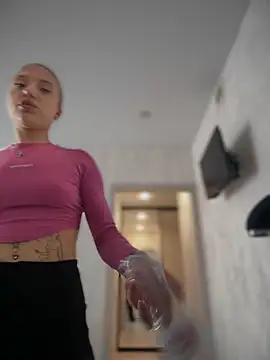 Snapshot of pinkstar_ chatting on February 19, 2025, 5:38 am pinkstar online show from February 19, 2025, 5:38 am