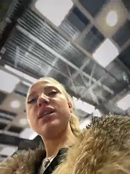 Snapshot of pinkstar_ chatting on February 25, 2025, 8:36 am pinkstar online show from February 25, 2025, 8:36 am