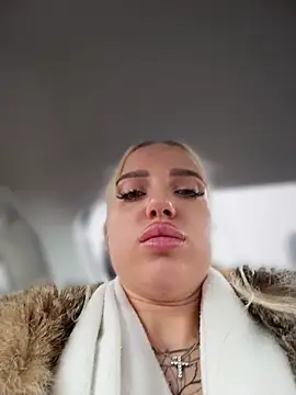 pinkstar  online show from December 4, 2025, 5:28 am