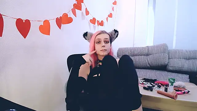 Littlepinkcat online show from February 26, 2026, 11:42 am