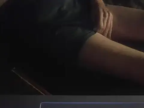 Snapshot of SpunFunT chatting on October 24, 2025, 10:22 am SpunFunT online show from October 24, 2025, 10:22 am