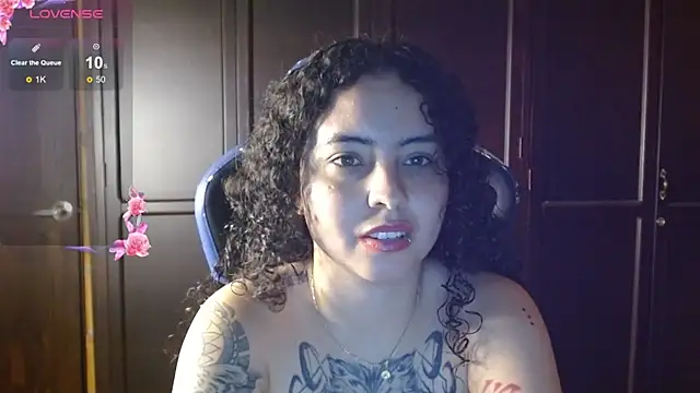 jaydensalvatore  online show from April 8, 2026, 10:32 pm