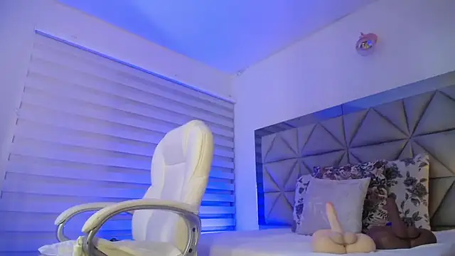 nana levy online show from October 30, 2025, 4:25 am