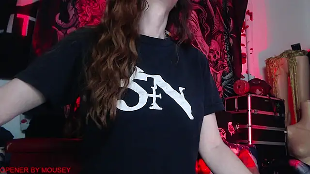 Silentmary online show from May 18, 2026, 12:40 am