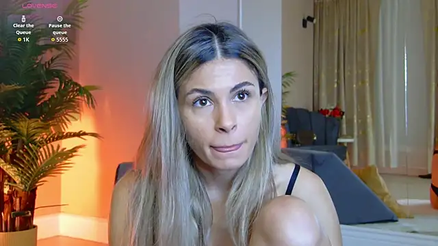 Avril Cyrus online show from December 20, 2025, 7:37 am