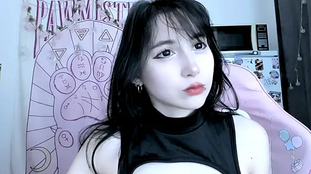 Holy420lolii online show from July 22, 2026, 7:05 pm