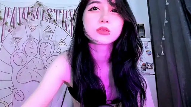 Holy420lolii online show from July 28, 2026, 7:26 pm