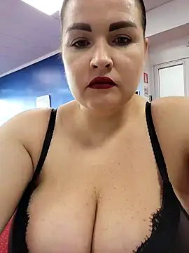 Snapshot of GeorgiaLerox chatting on February 4, 2025, 12:44 pm GeorgiaLerox online show from February 4, 2025, 12:44 pm