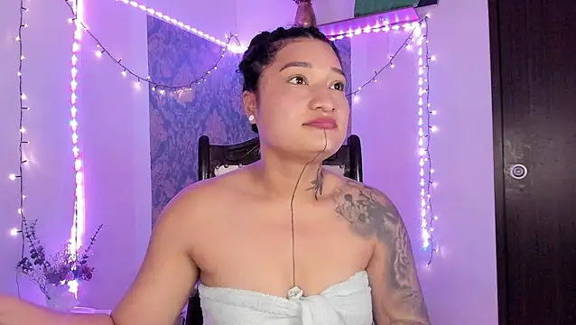 Eva Lee  online show from March 4, 2026, 9:48 am