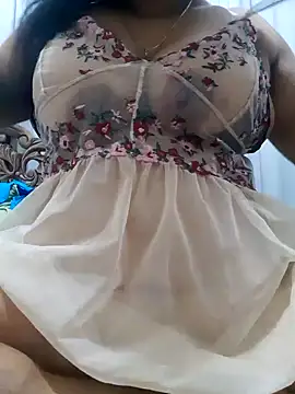 Snapshot of chubby_wife chatting on March 10, 2025, 7:07 pm chubby wife online show from March 10, 2025, 7:07 pm