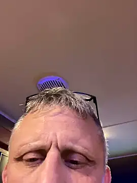 prekumstud online show from March 2, 2025, 12:01 pm