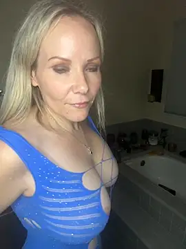 Sexual Lovable Doll online show from September 12, 2025, 12:38 pm