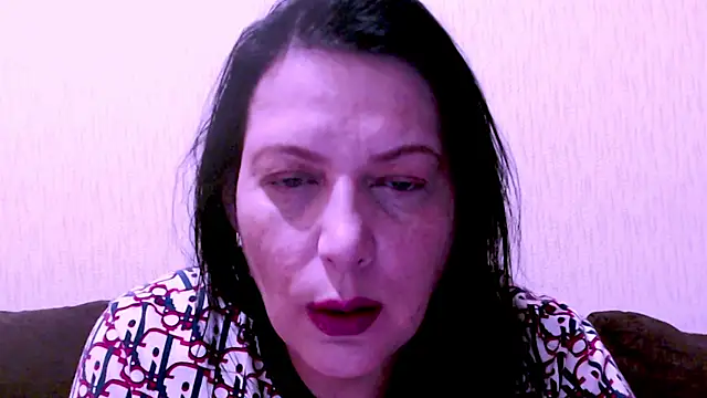 Snapshot of Mirabelle_Sweet chatting on January 7, 2025, 9:35 pm Mirabelle Sweet online show from January 7, 2025, 9:35 pm