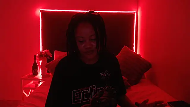 Snapshot of CancerGodessX chatting on January 24, 2025, 3:43 am CancerGodessX online show from January 24, 2025, 3:43 am