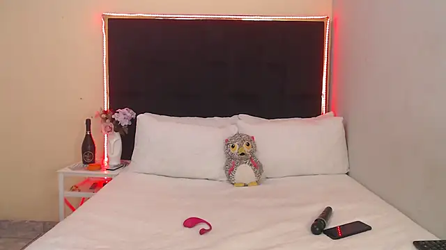 Snapshot of CancerGodessX chatting on January 31, 2025, 3:41 am CancerGodessX online show from January 31, 2025, 3:41 am