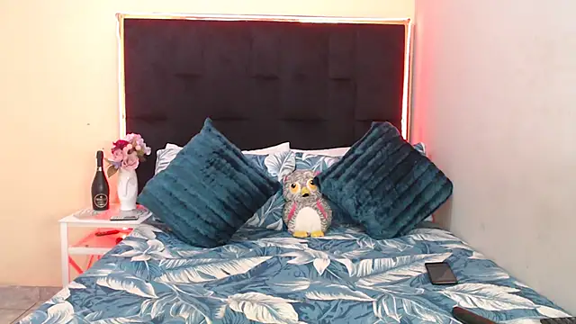 Snapshot of CancerGodessX chatting on February 7, 2025, 3:01 am CancerGodessX online show from February 7, 2025, 3:01 am