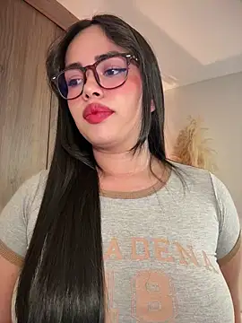 Snapshot of andra_rose chatting on July 17, 2026, 11:20 pm andra rose online show from July 17, 2026, 11:20 pm