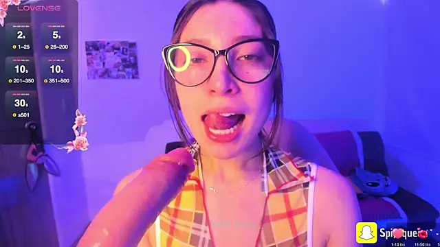 Spit queen online show from April 29, 2026, 2:21 pm