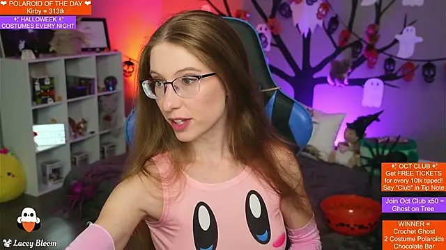 TheLaceyBloom online show from October 27, 2025, 1:20 am