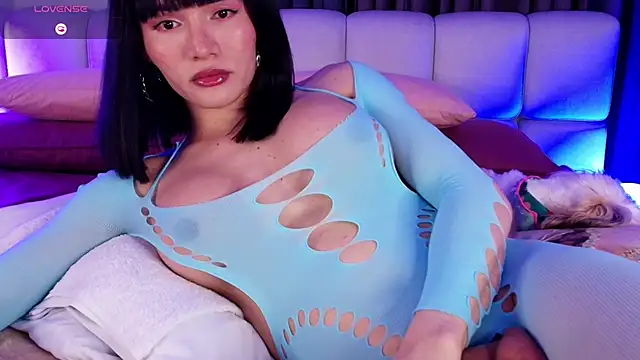 Snapshot of sweetieluna01 chatting on March 5, 2026, 5:36 am sweetieluna01 online show from March 5, 2026, 5:36 am