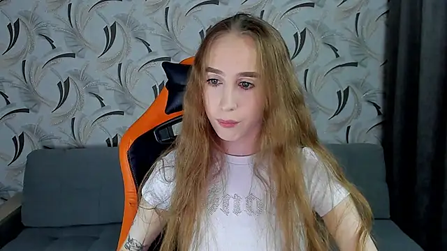 Snapshot of _mira_cle_ chatting on December 9, 2024, 1:51 am mira cle online show from December 9, 2024, 1:51 am