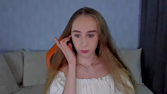 Snapshot of _mira_cle_ chatting on October 27, 2025, 10:47 pm mira cle online show from October 27, 2025, 10:47 pm