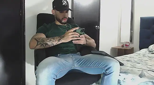 Snapshot of danielconor_26 chatting on December 28, 2024, 12:04 am danielconor 26 online show from December 28, 2024, 12:04 am