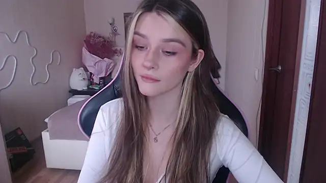 Snapshot of jeann_elsaa chatting on March 11, 2025, 8:30 am jeann elsaa online show from March 11, 2025, 8:30 am