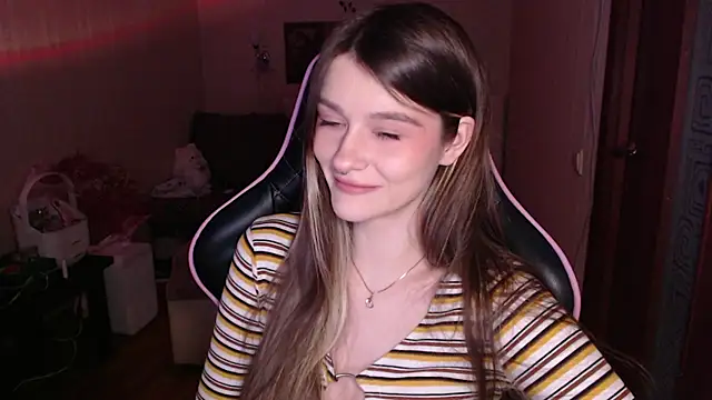 jeann elsaa online show from November 30, 2025, 4:05 am