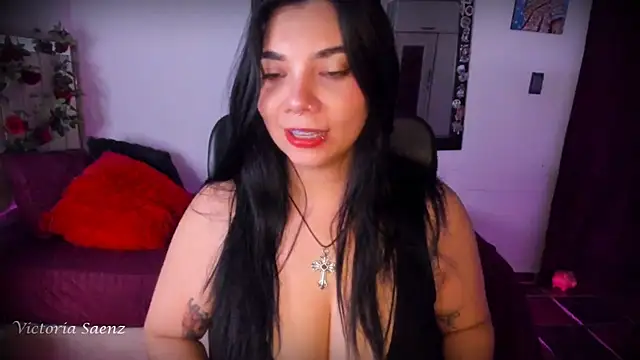 victoriaasaenz  online show from August 6, 2026, 12:45 am