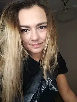 KrissSexi online show from October 14, 2025, 5:41 am