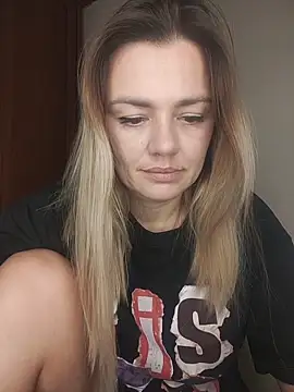 KrissSexi online show from November 26, 2025, 9:27 pm