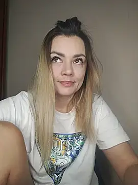 KrissSexi online show from December 17, 2025, 9:59 am