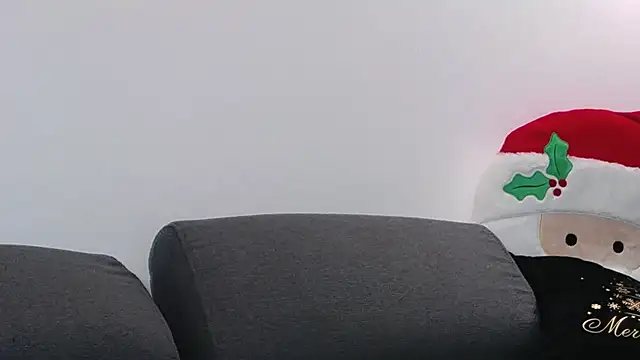 Snapshot of elsiemacks chatting on December 8, 2024, 11:19 pm elsiemacks online show from December 8, 2024, 11:19 pm