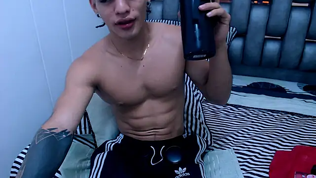 AlbertBernal69 online show from January 27, 2025, 4:20 am