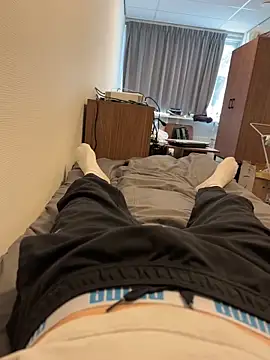 Snapshot of mihaixxx1 chatting on September 14, 2025, 1:43 pm mihaixxx1 online show from September 14, 2025, 1:43 pm