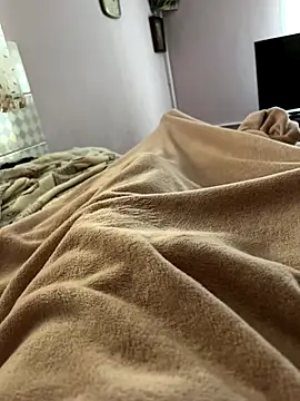 Snapshot of mihaixxx1 chatting on October 29, 2025, 1:46 pm mihaixxx1 online show from October 29, 2025, 1:46 pm