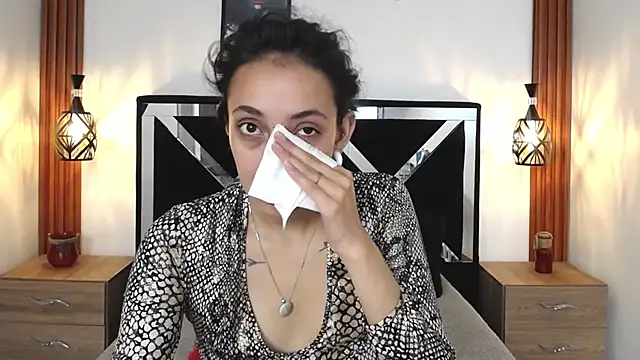 Snapshot of ORIANNA_BODMOD chatting on December 14, 2025, 8:24 pm ORIANNA BODMOD online show from December 14, 2025, 8:24 pm